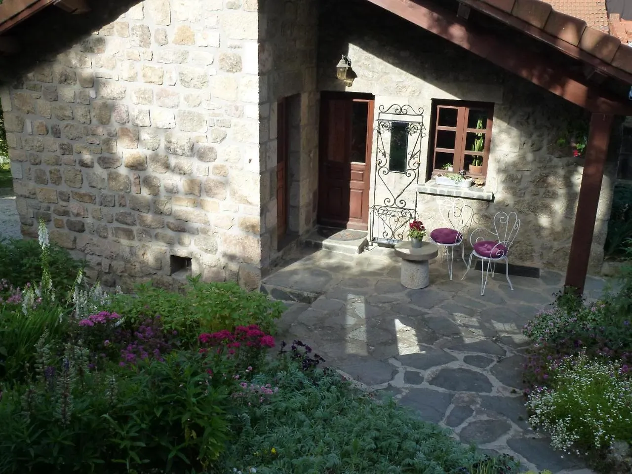 Nocleg ze śniadaniem La Croisee Des Fleurs Lapte