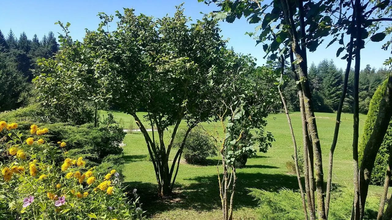 La Croisee Des Fleurs Lapte Bed & Breakfast